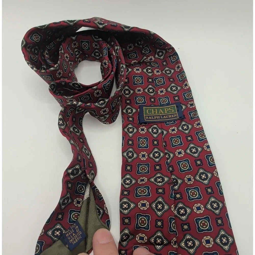 Chaps Ralph Lauren Tie Mens OS Red Geometric Medallion 100% Silk Classic USA